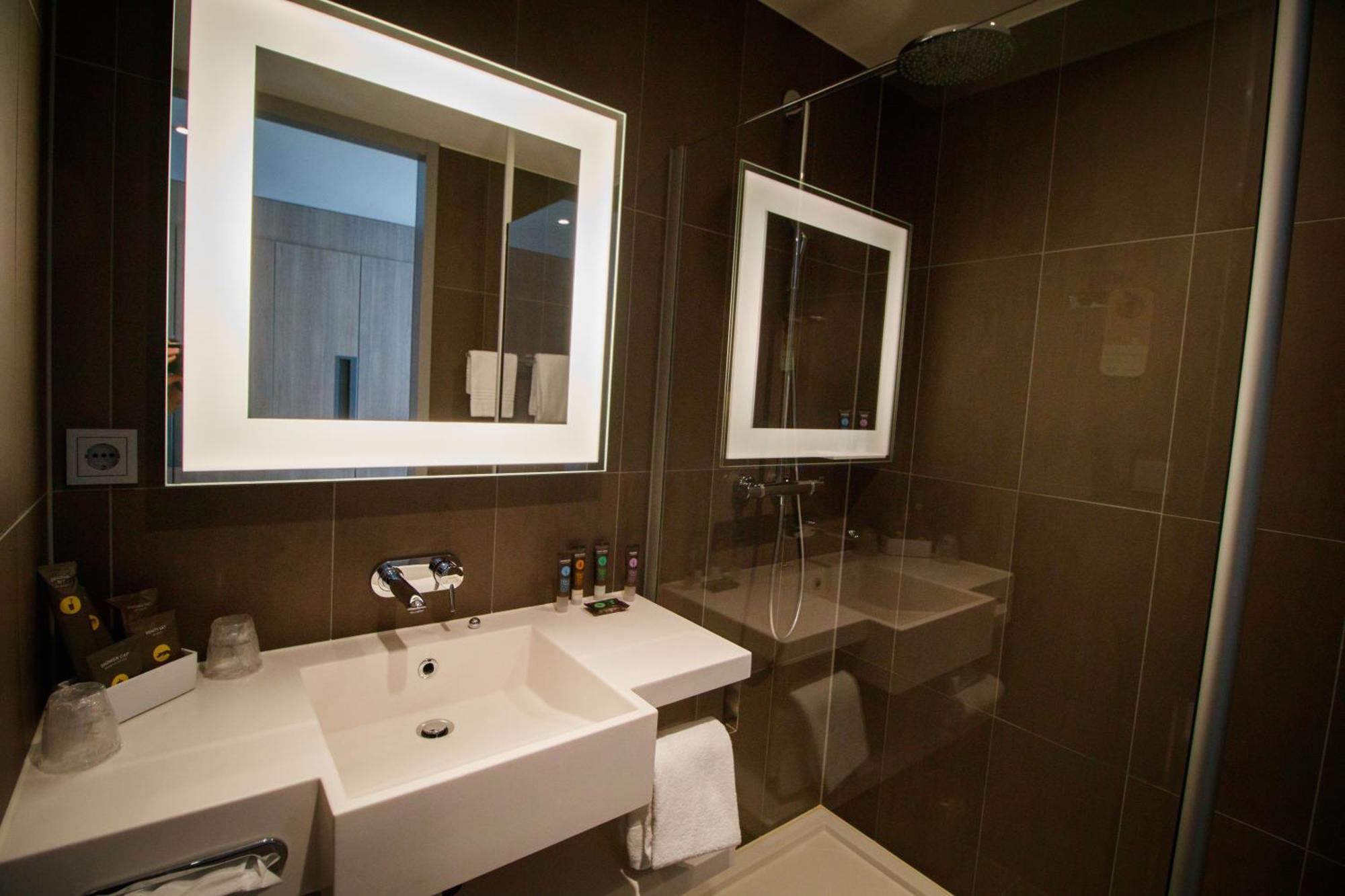 Standaard Familiekamer met 1 Tweepersoonsbed en 1 Slaapbank